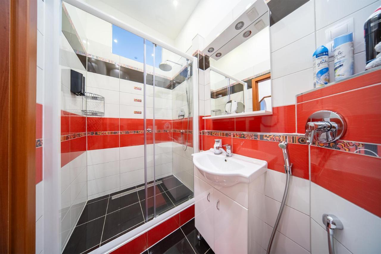 Apartment Amelie การ์โลวีวารี ภายนอก รูปภาพ