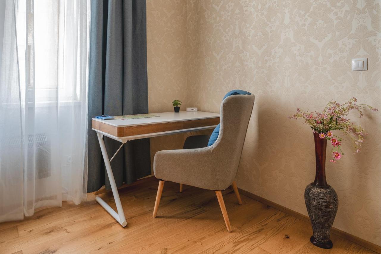 Apartment Amelie การ์โลวีวารี ภายนอก รูปภาพ